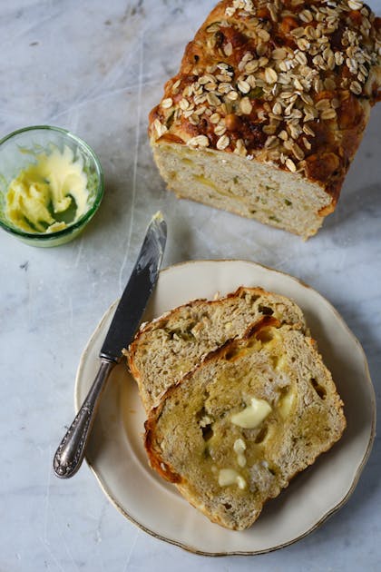 Cheddar Jalapeño Oatmeal Bread
